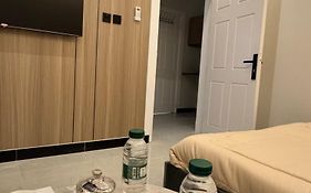 استوديو مودرن في حي الملقا